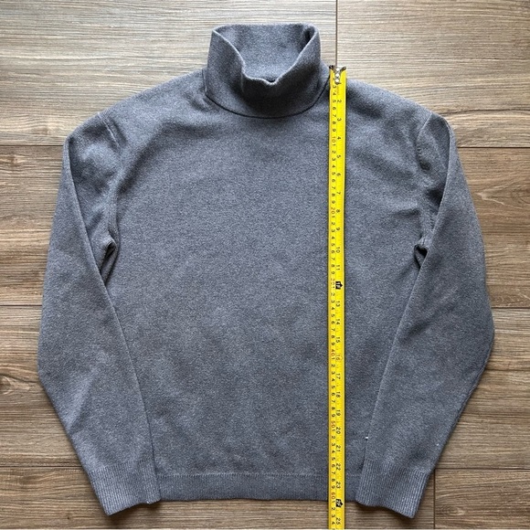 Banana Republic | Supima Cotton Mock Turtleneck in Dark Grey (Small) - Picture 3 of 10